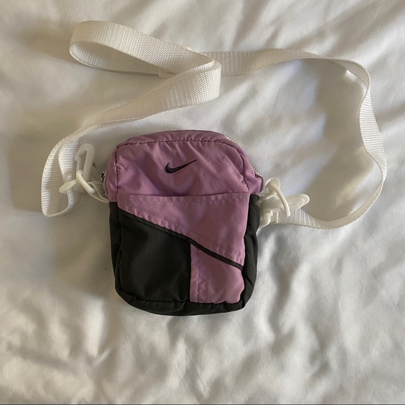Nike Crossbody Bag - Picture 1 of 5